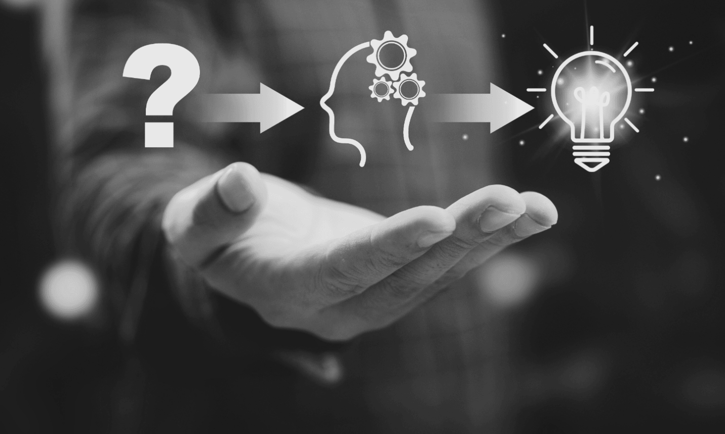 Vom Problem zur innovativen Idee: Symbolische Grafik für die Lösungskompetenz von YOUL, dargestellt durch einen Pfad von einem Fragezeichen über einen Kopf mit Zahnrädern hin zu einer leuchtenden Glühbirne.