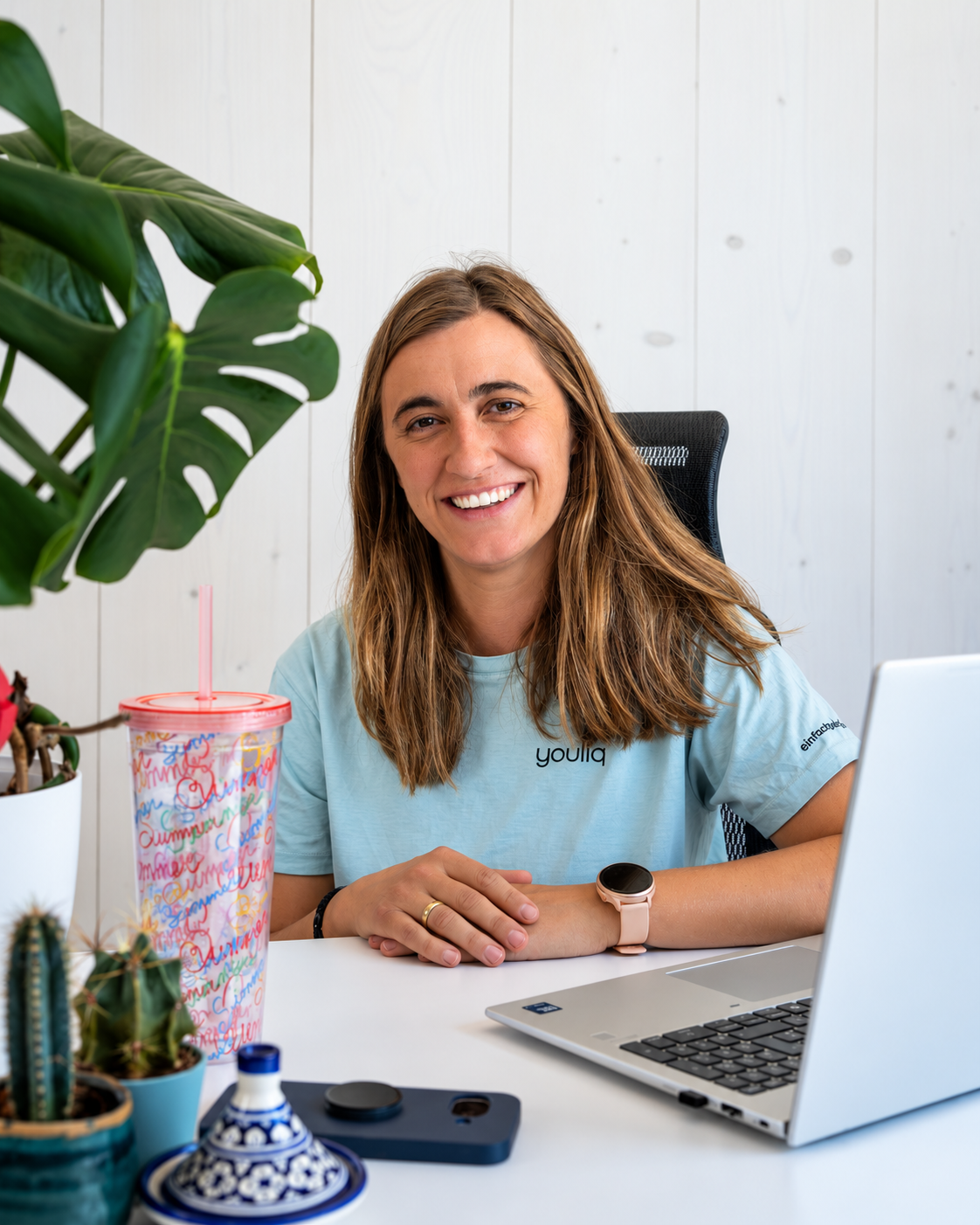 Portrait von Janina Schober, Service Engineer bei YOULIQ GmbH.